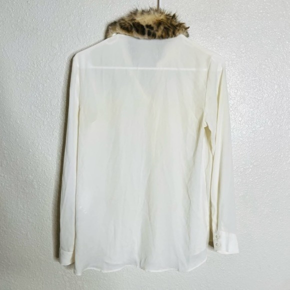 Zara button down long sleeve faux fur collar blouse Small - Picture 5 of 7